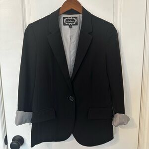 Women’s Blazer / Color: Black / Size: M